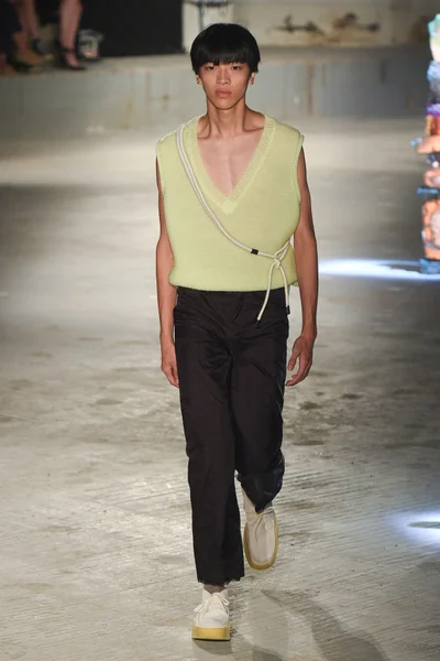 Look 2